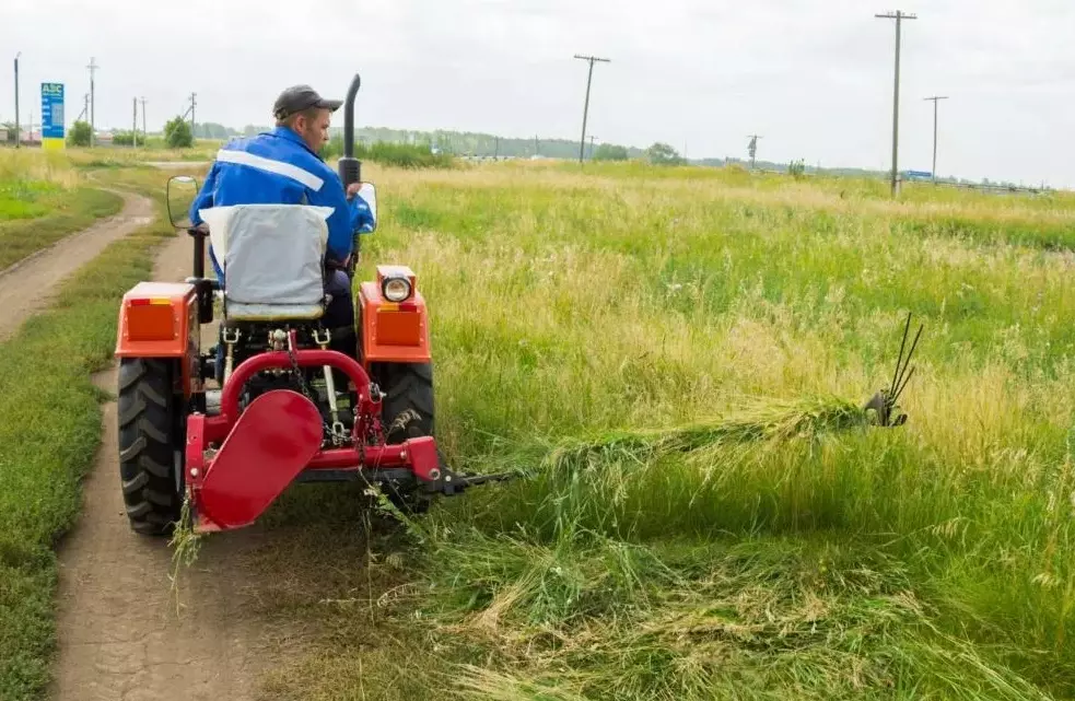 دروگر یونجه تراکتوری پیشرفته برای مدیریت آسان یونجه