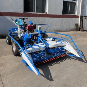 دروگر یونجه ایرانی با عملکرد حرفه ‌ای در مزارع بزرگ